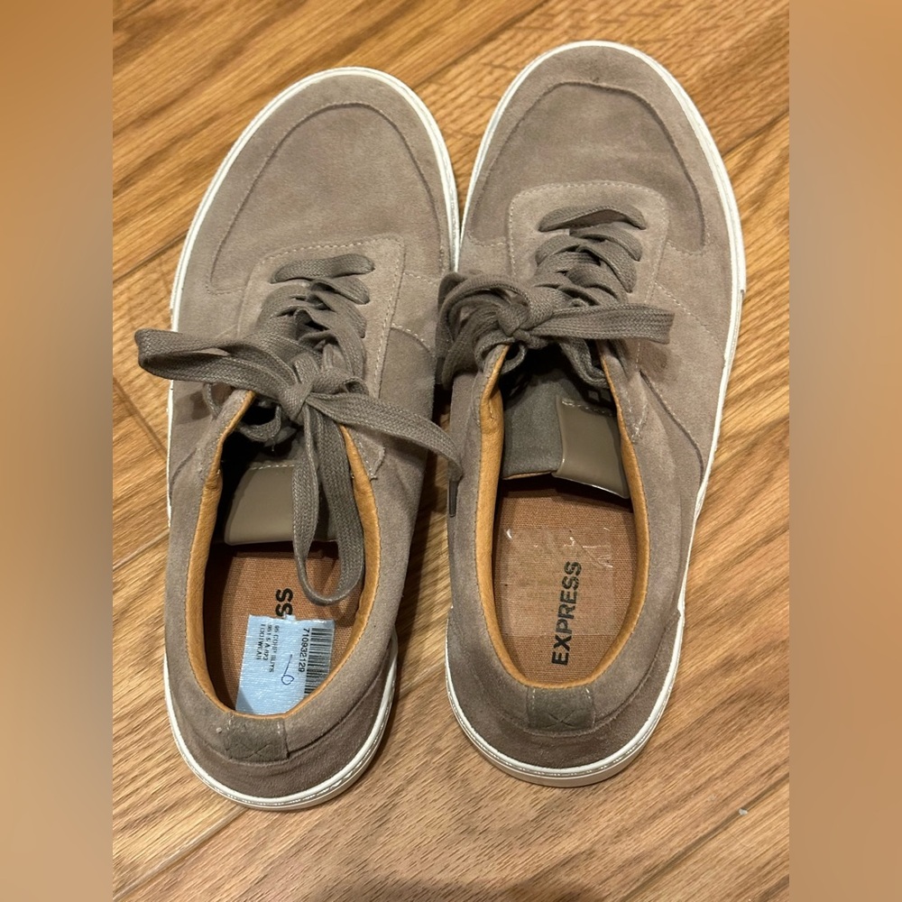 Express Shoes - Picture 13 of 13